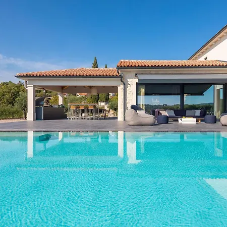 Cypress Hill Villa