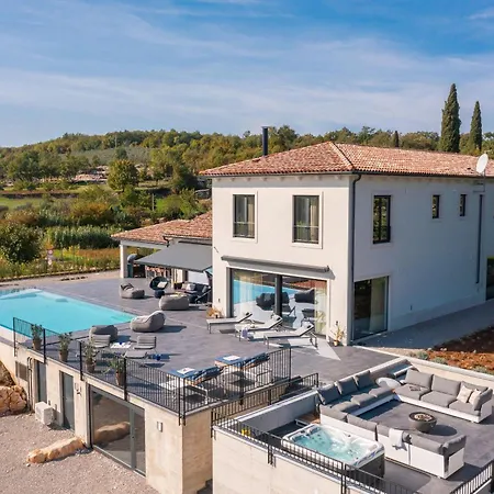 Cypress Hill Villa *
